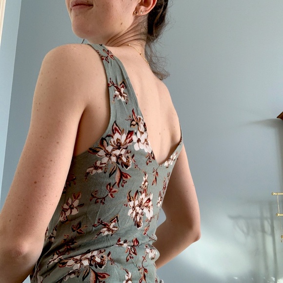 Floral printed cut out tank top - Picture 5 of 5